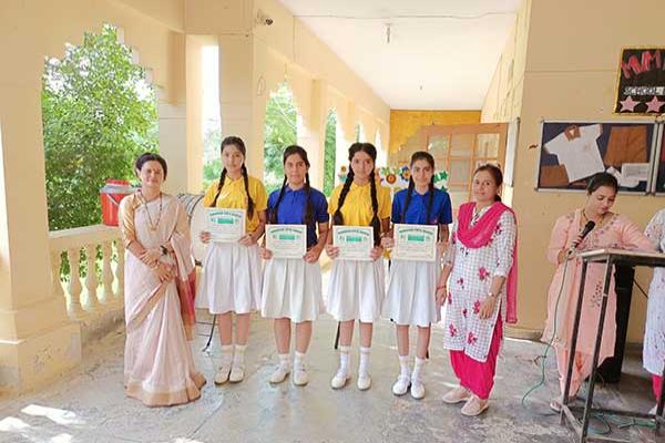 Certificate distribution of Raksha Bandhan competitions on Honorable Guruji's Birthday (25th August 2021)at  MVM Hisar.
